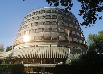 Patriotisme, finençament i tribunal constitucional