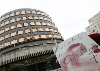 Del Tribunal constitucional a la independència. Passant pel Quebec