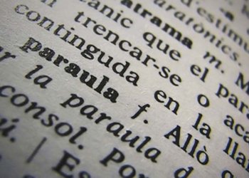 Qui no sap escriure en català (científic)?