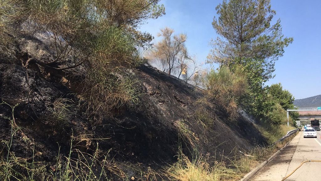 Foc, telèfons “intel·ligents” i conducció no intel·ligent