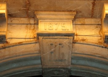 La casa Galibern, seu de la Fundació Mascort, i la Cambra Agrícola de l’Empordà