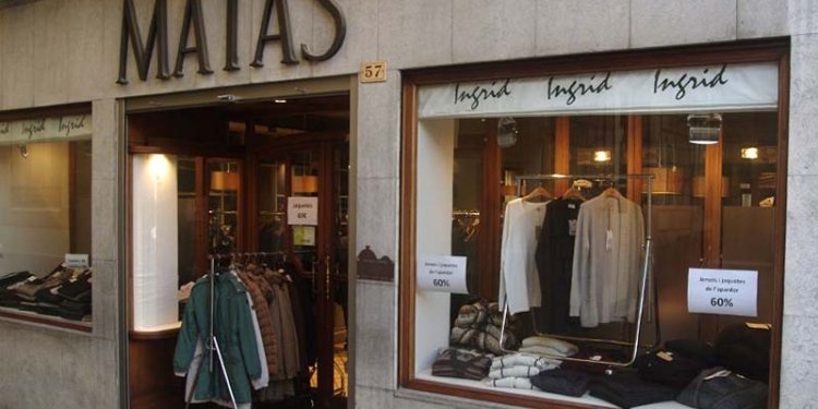 Solidaris amb el comerç local.