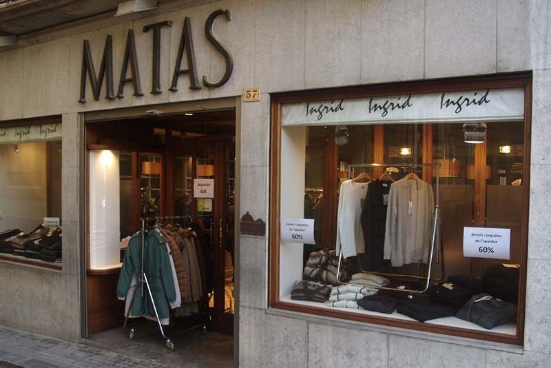 Solidaris amb el comerç local.