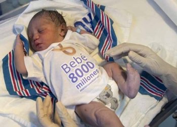 Vuit mil milions de persones