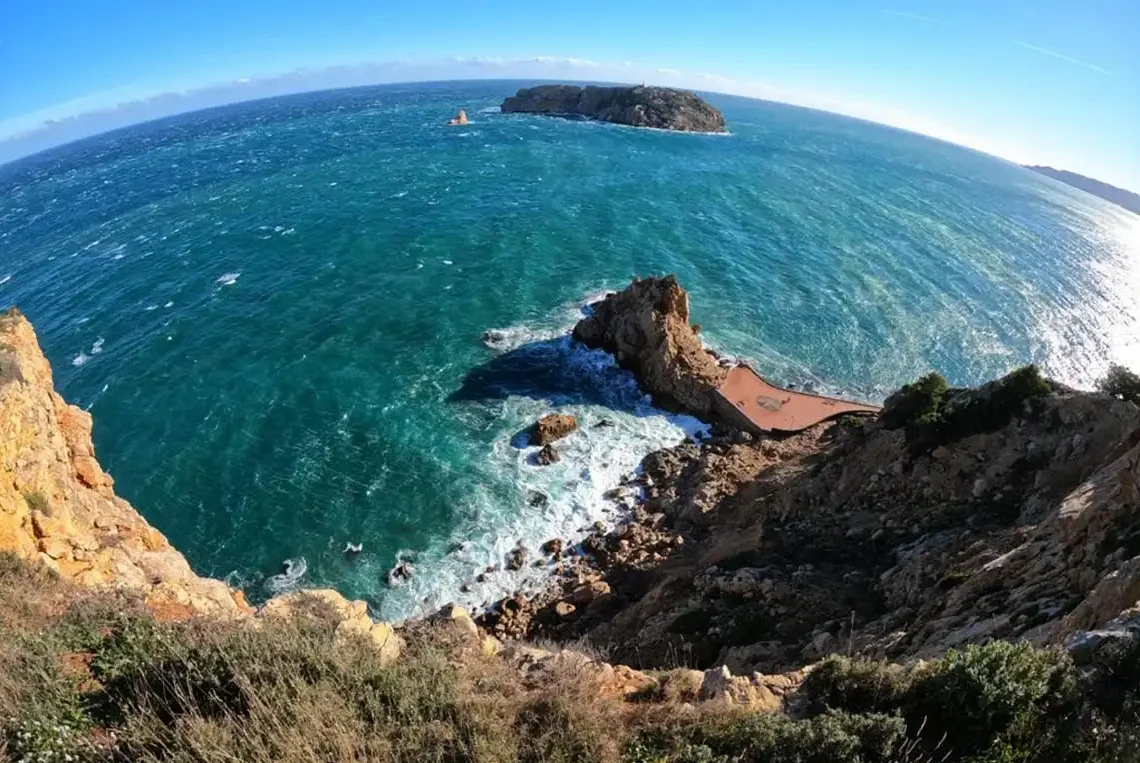 La insuportable lleugeresa de les tanques del Molinet
