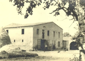 El Mas d’en Pi, un llibre amb un bitllet a cada pàgina