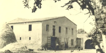 El Mas d’en Pi, un llibre amb un bitllet a cada pàgina