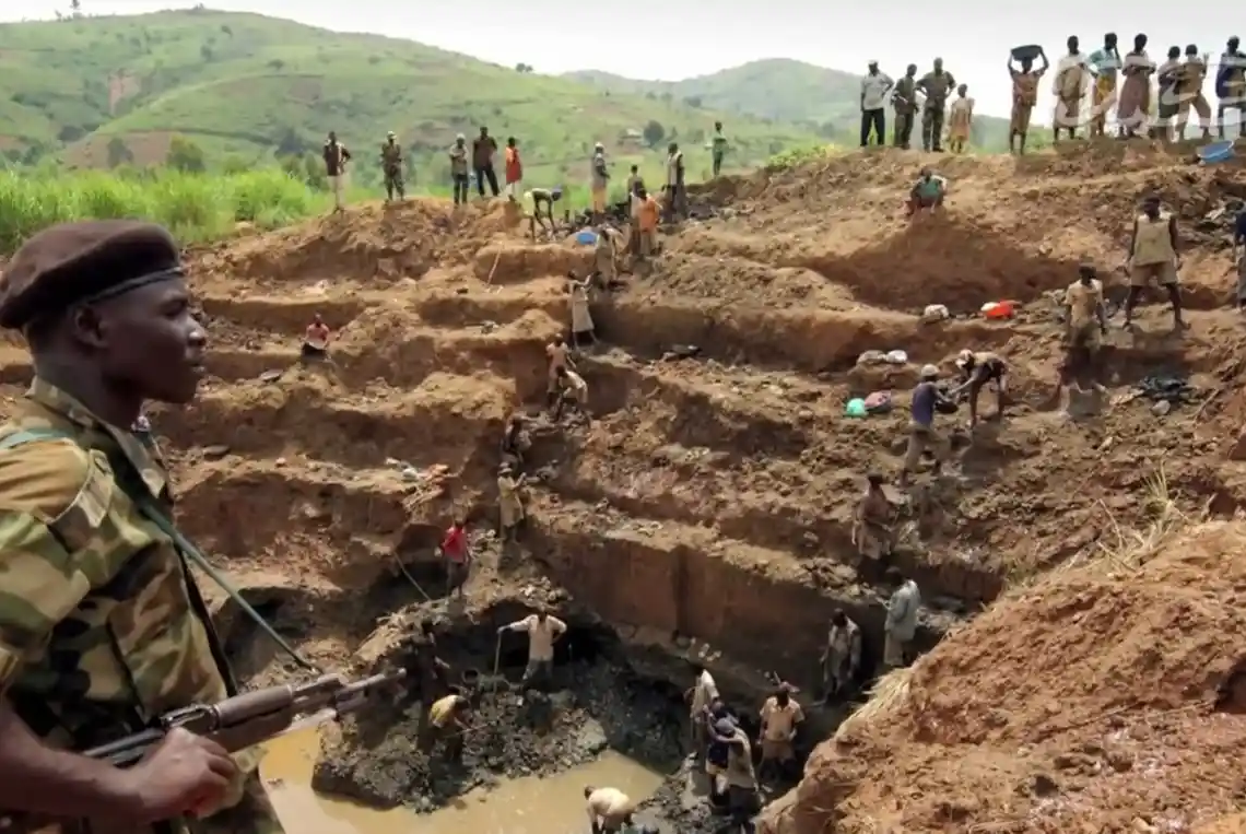 El cor de les tenebres, encara