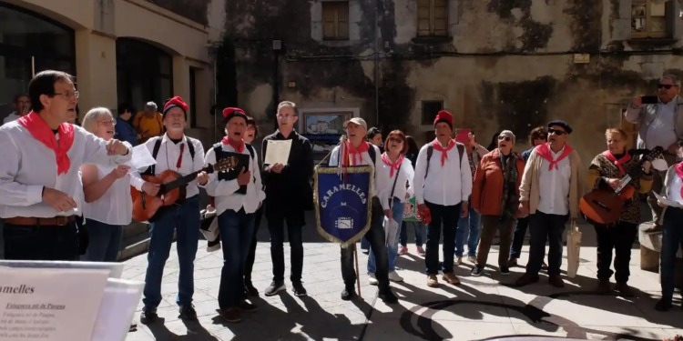 Les caramelles: un cant de joia popular